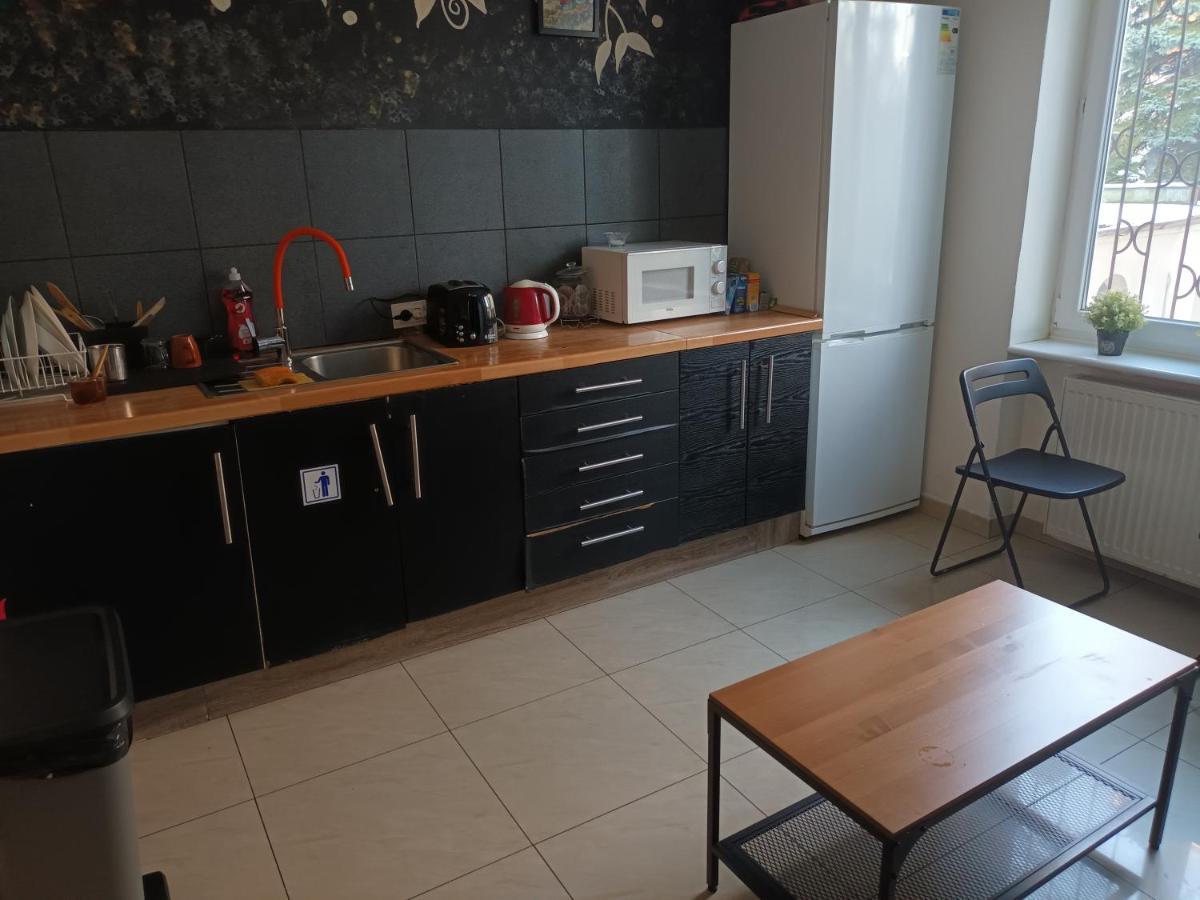 Polsland Hostels Airport Varsovie Extérieur photo